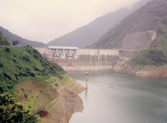 真名川ダム(1990.8.11)