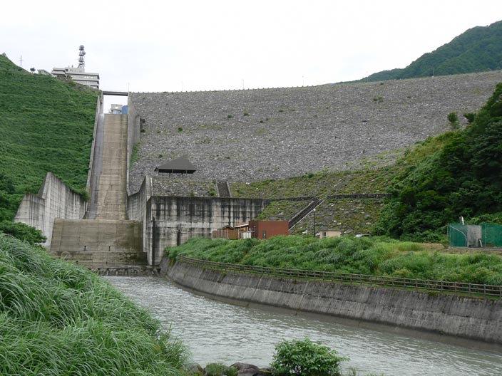 三国川ダム(2006.70.15)