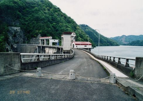 阿武川ダム(2003.4.29)