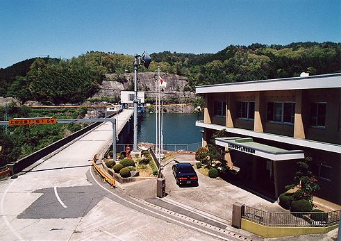 菅野ダム(2003.5.2)