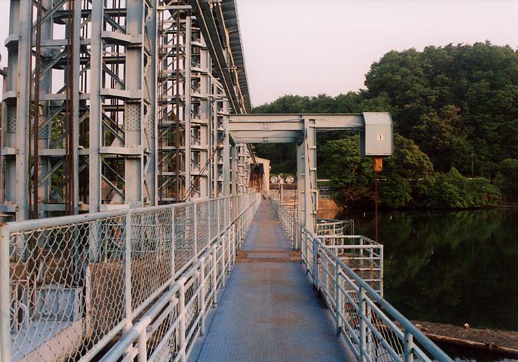 玉淀ダム(2001.5.6)