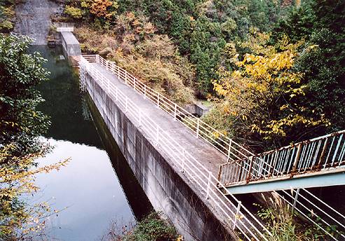 館川砂防ダム(2003.11.24)