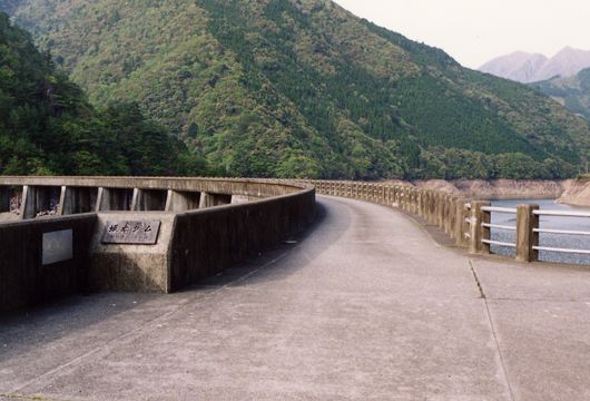 坂本ダム(1992.4.26)