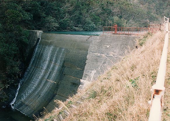 都井岬御崎神社ダム(1994.2.24)
