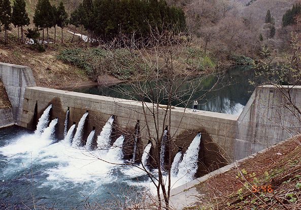 藤里町で見た砂防ダム(1993.5.2)