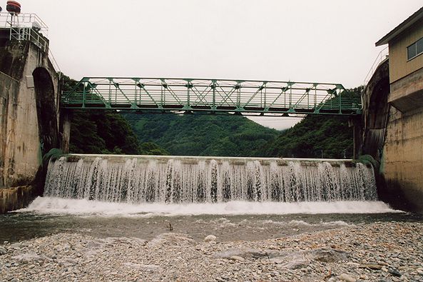 陸中川井えん堤(2003.7.20)