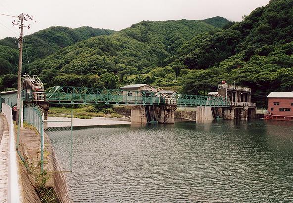 陸中川井えん堤(2003.7.20)